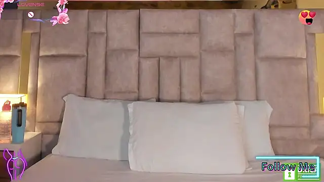 Snapshot of Miss_Abigail_ chatting on 02/24/25, 01:10 Miss Abigail online show from 02/24/25, 01:10