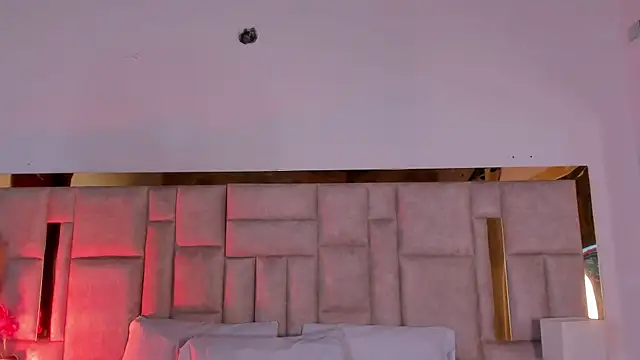 Snapshot of Miss_Abigail_ chatting on 11/05/25, 01:33 Miss Abigail online show from 11/05/25, 01:33