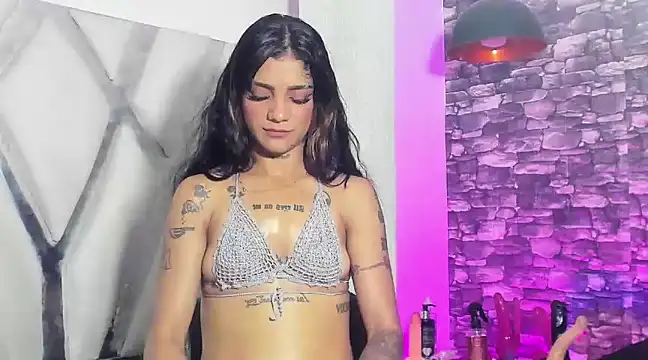 Snapshot of Trinna_harperr chatting on 12/24/24, 07:49 Trinna harperr online show from 12/24/24, 07:49