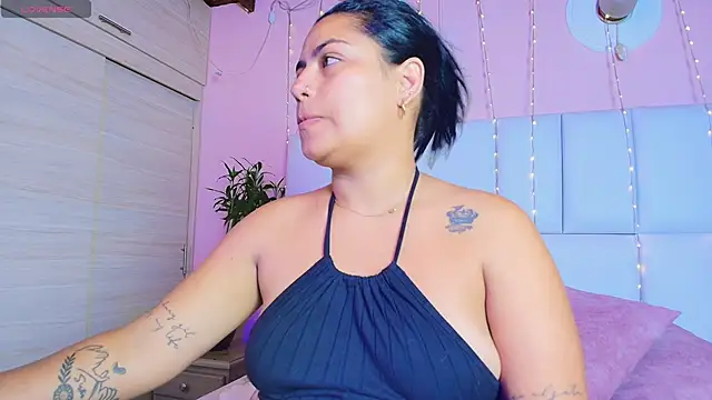 Snapshot of kiana_cream chatting on 03/03/25, 11:44 kiana cream online show from 03/03/25, 11:44