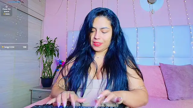 Snapshot of kiana_cream chatting on 03/12/25, 12:36 kiana cream online show from 03/12/25, 12:36