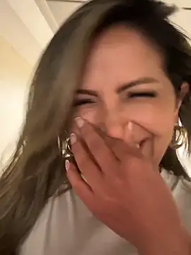  Abril-Office1 online show from 01/07/25, 06:45