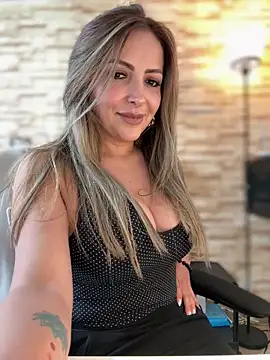  Abril-Office1 online show from 02/16/26, 03:30