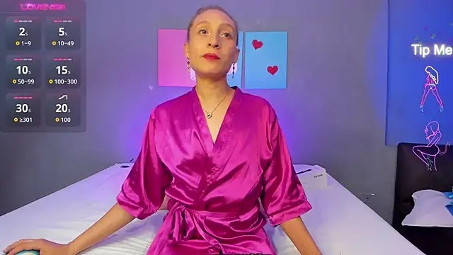 IsabellaSpencer online show from 10/09/25, 10:19