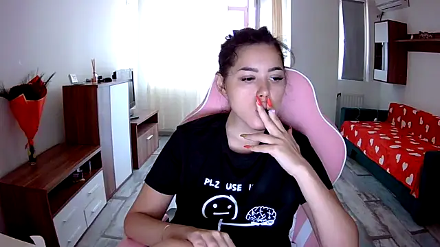 LovelyJulliette online show from 09/25/25, 12:31