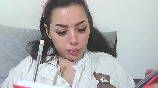 LovelyJulliette online show from 02/09/26, 06:45