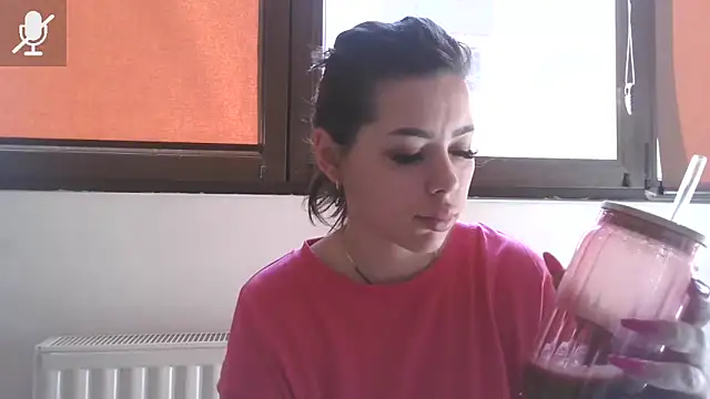 Snapshot of LovelyJulliette chatting on 03/11/26, 12:11 LovelyJulliette online show from 03/11/26, 12:11