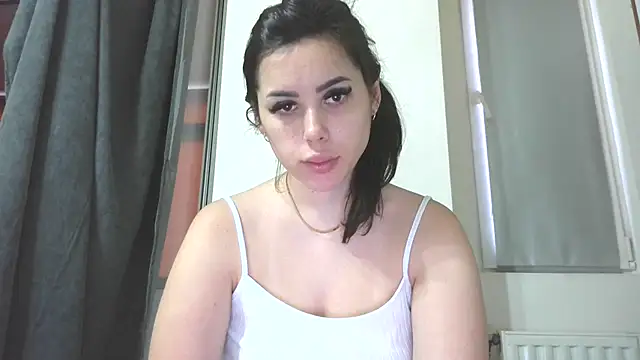 Snapshot of LovelyJulliette chatting on 03/13/26, 03:29 LovelyJulliette online show from 03/13/26, 03:29