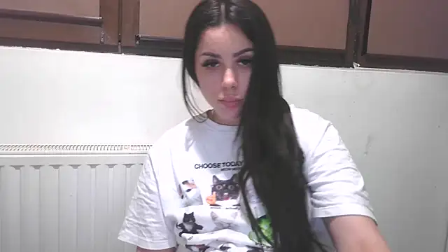 Snapshot of LovelyJulliette chatting on 04/18/26, 08:20 LovelyJulliette online show from 04/18/26, 08:20
