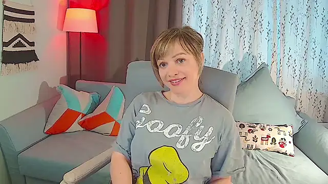 Snapshot of NandiSmile chatting on 02/10/26, 09:46 NandiSmile online show from 02/10/26, 09:46