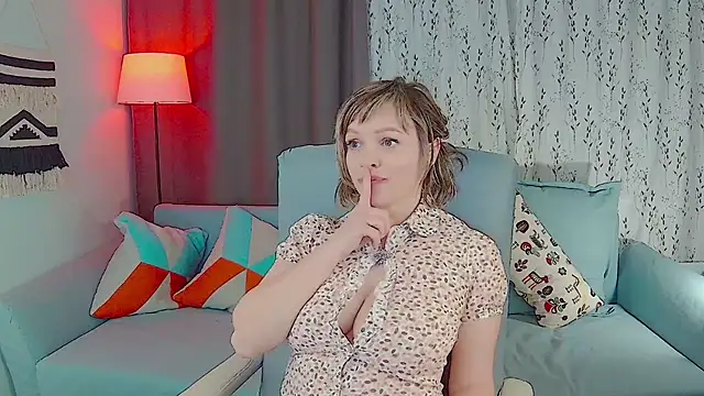 Snapshot of NandiSmile chatting on 03/04/26, 04:46 NandiSmile online show from 03/04/26, 04:46