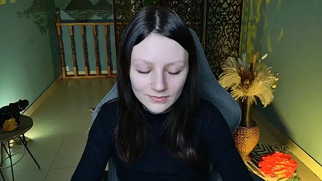 VeliraBraitberg online show from 12/21/24, 11:11