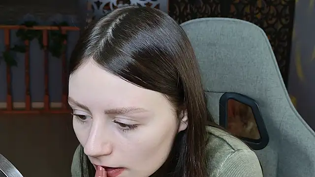 VeliraBraitberg online show from 02/05/25, 05:09