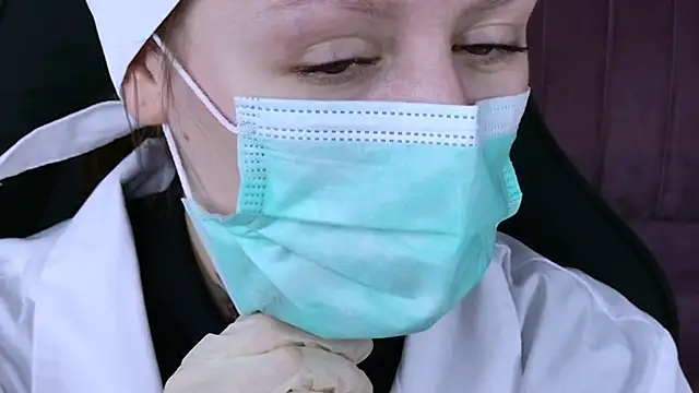 VeliraBraitberg online show from 10/31/25, 01:45