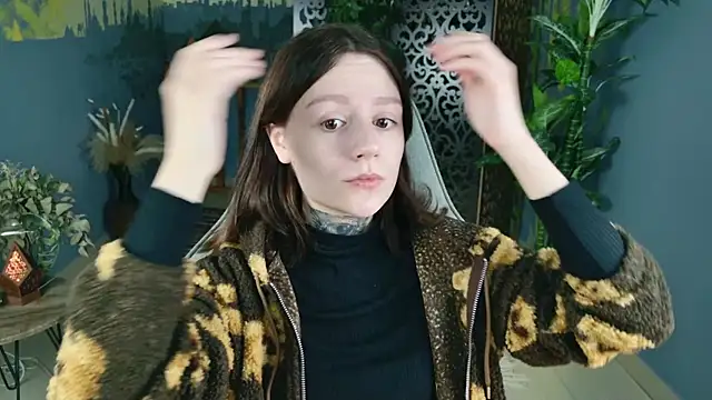 VeliraBraitberg online show from 11/01/25, 03:36