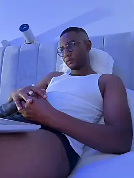 Arwens bell08 online show from 01/12/25, 04:31