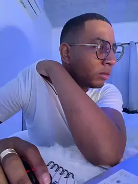 Arwens bell08 online show from 03/06/25, 11:31