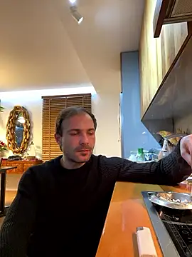 Adventurehotman online show from 12/06/24, 12:45