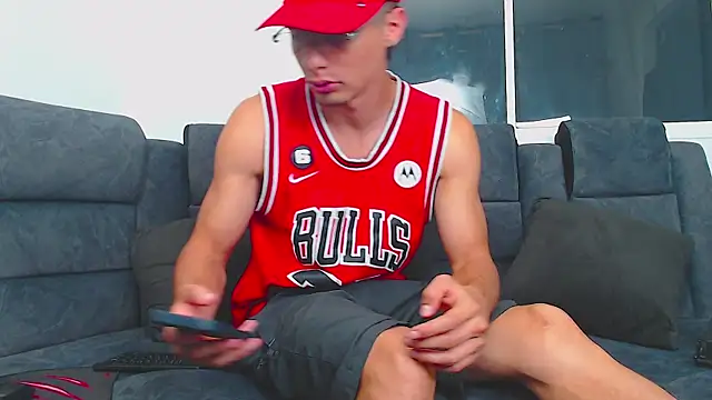 Stiven CL online show from 01/26/25, 06:49