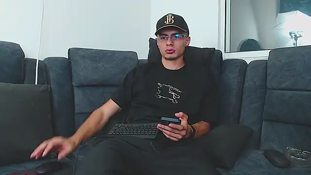 Stiven CL online show from 02/25/25, 03:20