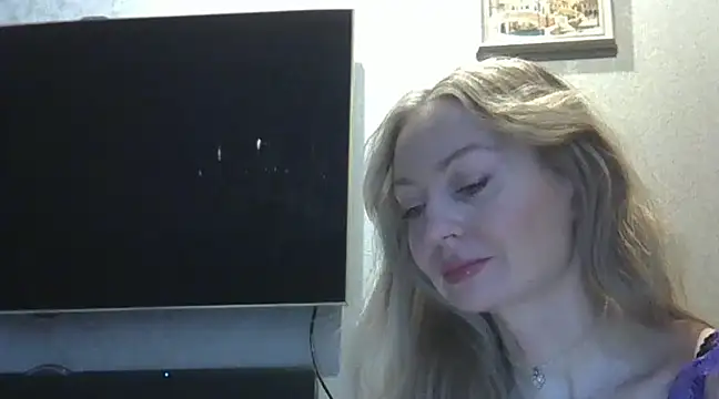 Snapshot of ZarinaSwift chatting on 12/09/24, 04:45 ZarinaSwift online show from 12/09/24, 04:45