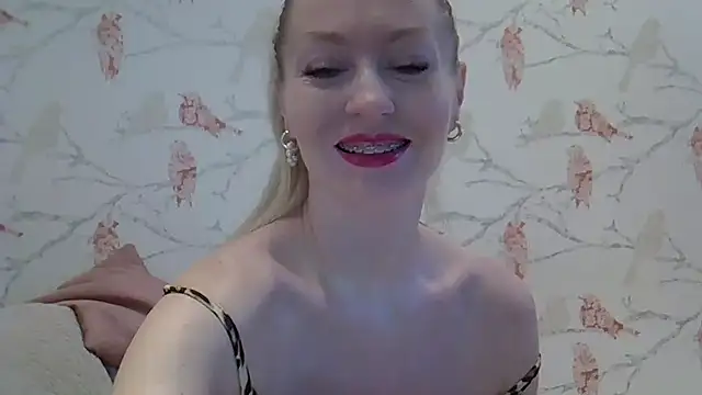 Snapshot of ZarinaSwift chatting on 01/15/25, 04:47 ZarinaSwift online show from 01/15/25, 04:47
