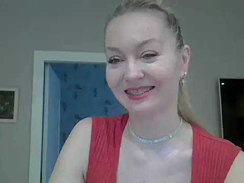 Snapshot of ZarinaSwift chatting on 02/05/25, 04:48 ZarinaSwift online show from 02/05/25, 04:48
