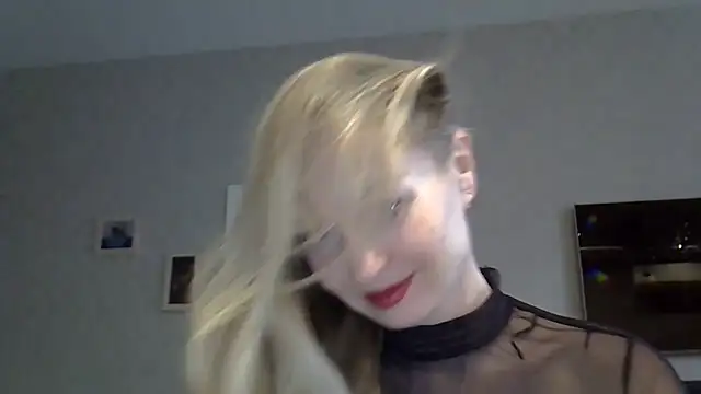 Snapshot of ZarinaSwift chatting on 11/01/25, 10:06 ZarinaSwift online show from 11/01/25, 10:06