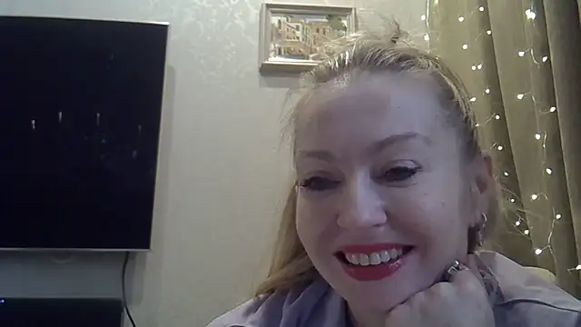 ZarinaSwift online show from 02/15/26, 07:51