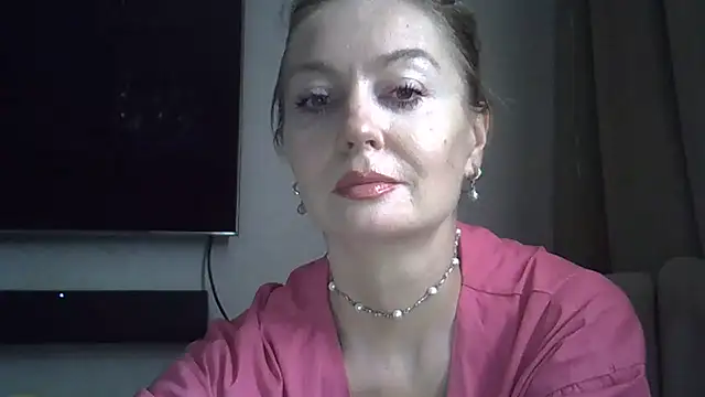 Snapshot of ZarinaSwift chatting on 06/02/26, 06:59 ZarinaSwift online show from 06/02/26, 06:59