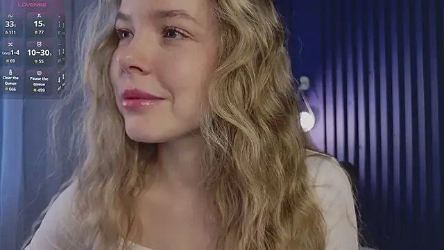 Snapshot of milly_shy chatting on 03/03/26, 06:52 milly shy online show from 03/03/26, 06:52