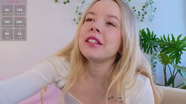 Snapshot of milly_shy chatting on 04/20/26, 07:22 milly shy online show from 04/20/26, 07:22