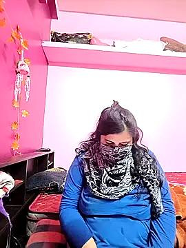 Snapshot of RESHMA_21 chatting on 12/15/24, 04:40 RESHMA 21 online show from 12/15/24, 04:40