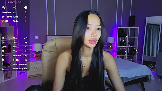 Snapshot of _MIURA_ chatting on 03/11/26, 01:00 MIURA online show from 03/11/26, 01:00