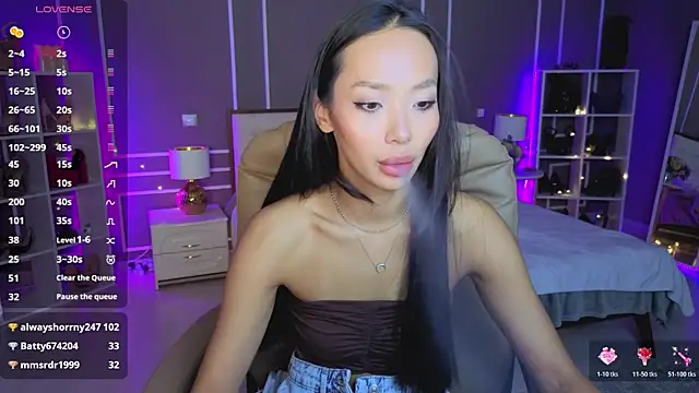 Snapshot of _MIURA_ chatting on 04/06/26, 05:19 MIURA online show from 04/06/26, 05:19