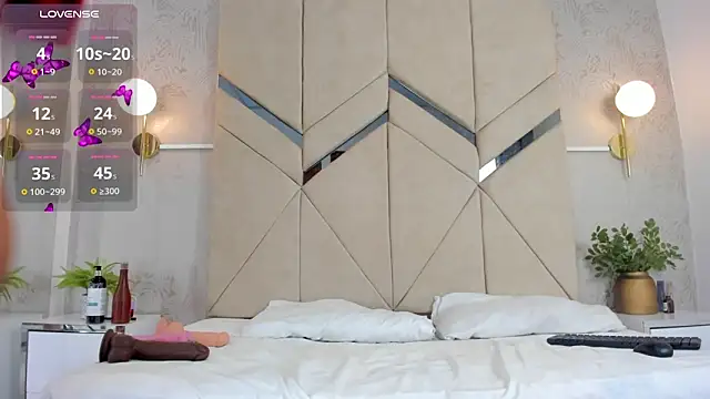 LiaVelez online show from 10/11/25, 01:42