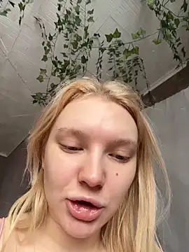 Snapshot of AmmyHot chatting on 03/05/26, 05:14 AmmyHot online show from 03/05/26, 05:14