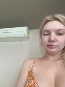 Snapshot of AmmyHot chatting on 03/27/26, 03:01 AmmyHot online show from 03/27/26, 03:01