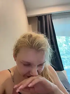 Snapshot of AmmyHot chatting on 03/27/26, 08:26 AmmyHot online show from 03/27/26, 08:26