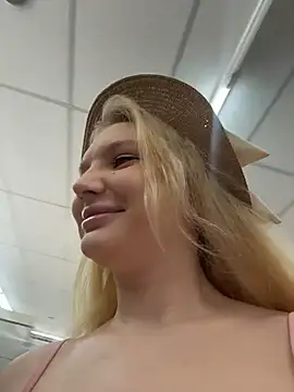 Snapshot of AmmyHot chatting on 04/07/26, 03:18 AmmyHot online show from 04/07/26, 03:18