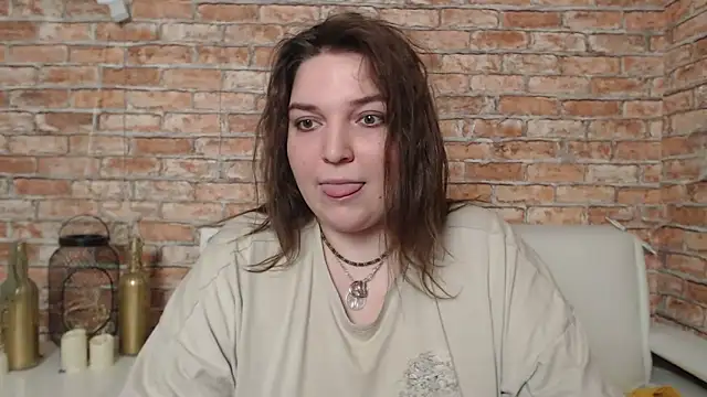 Amelia Kiss  online show from 02/03/25, 06:45