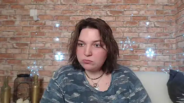 Amelia Kiss  online show from 02/10/25, 03:57