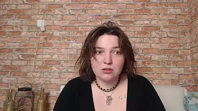 Amelia Kiss  online show from 02/20/25, 12:41