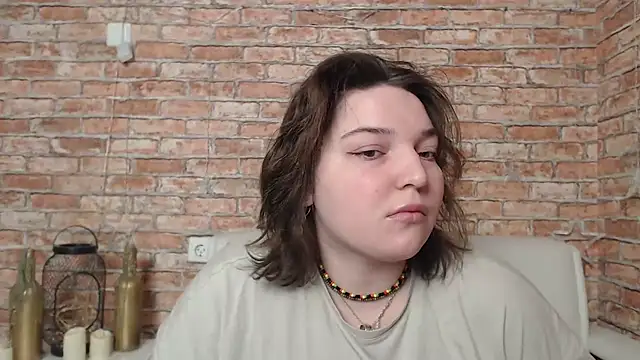 Amelia Kiss  online show from 02/25/25, 12:47