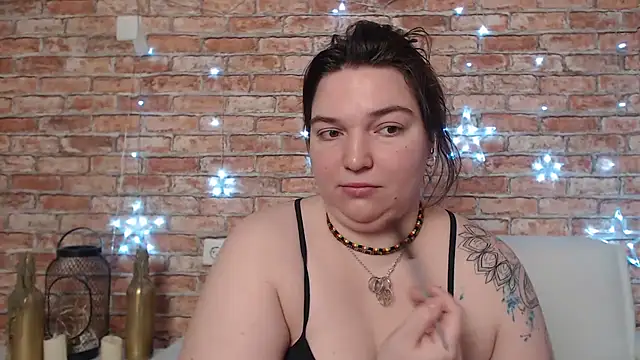 Amelia Kiss  online show from 03/19/25, 12:48