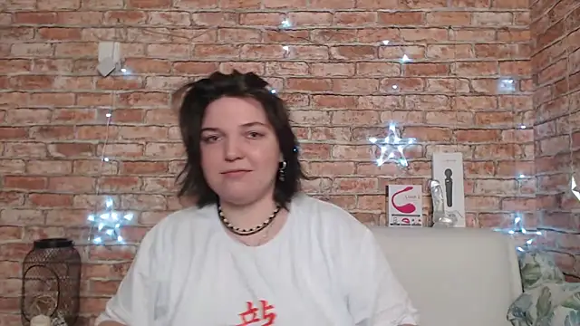 Amelia Kiss  online show from 09/18/25, 12:34