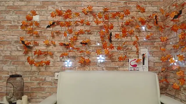 Amelia Kiss  online show from 11/06/25, 12:44