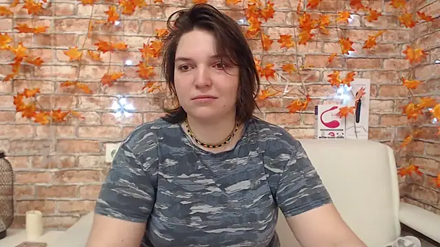 Amelia Kiss  online show from 11/18/25, 12:49