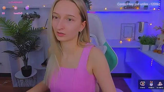  Ri na  online show from 12/26/24, 09:33