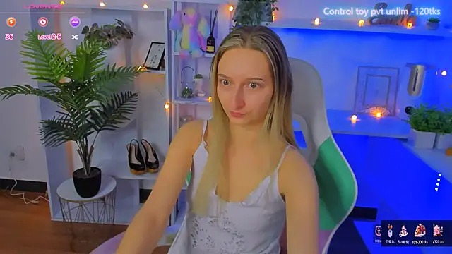  Ri na  online show from 12/27/24, 12:56